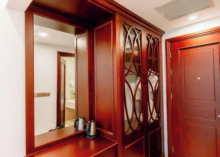 Hotel New 3*